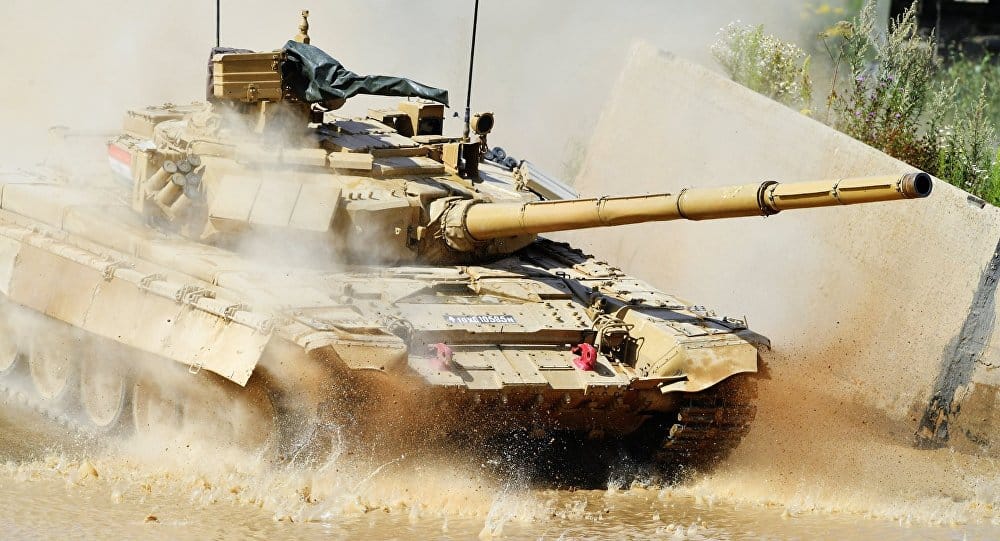 الجيش العراقي يتدرب على إستخدام دبابة “تي-90”..فيديو