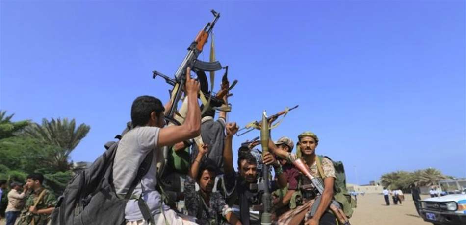 إحتدام المعارك في الضالع والحوثيون ينسحبون من ميناء الحديدة