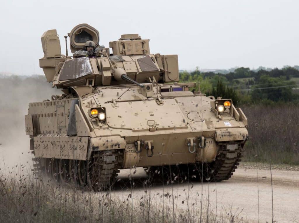 الجيش الأمريكي يسعى للحصول على سيارات بردلي Bradley القتالية الحديثة