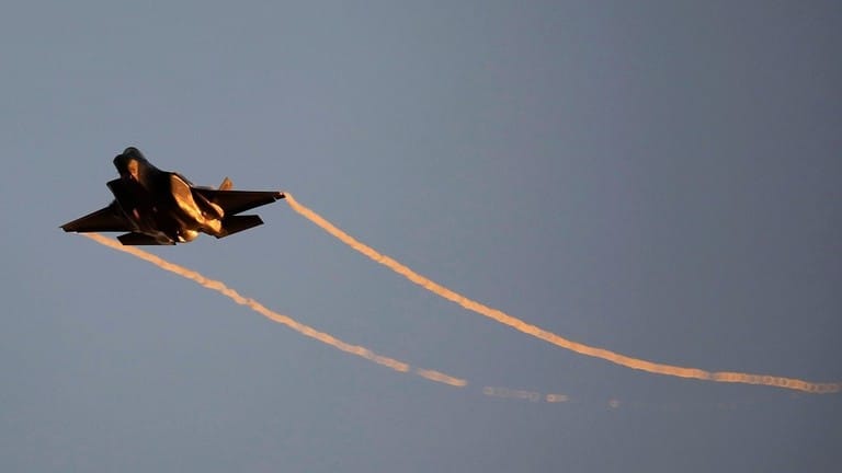 إسرائيل تتسلم مقاتلتين أمريكيتين من طراز “F-35”