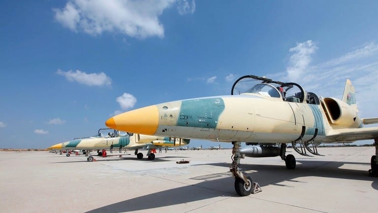 سلاح الجو الليبي يقصف الكلية العسكرية في مصراته