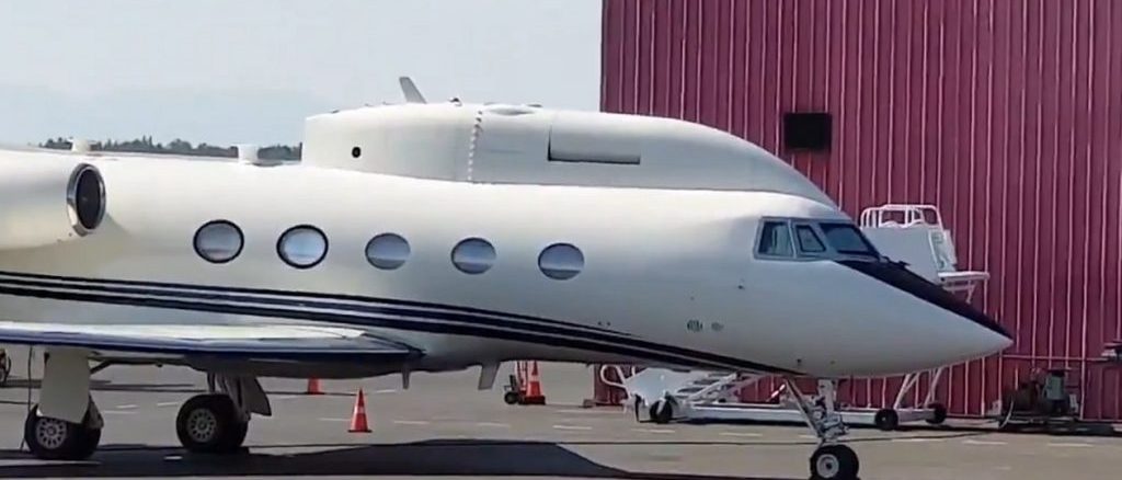 رصد طائرة Gulfstream المعدلة في ألاسكا