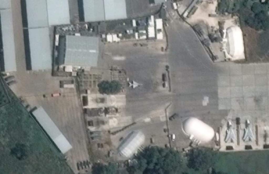 صور الأقمار تظهر طائرة MiG-21 في حميميم