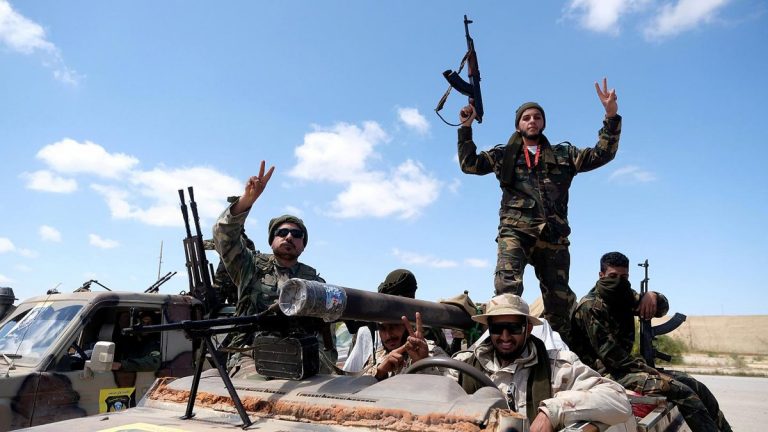 الجيش الليبي يتقدم على محوري وادي الربيع وعين زارة
