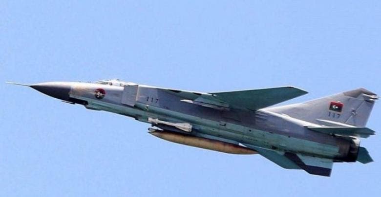 الجيش الليبي يقصف مطارا تستخدمه طائرات تركية