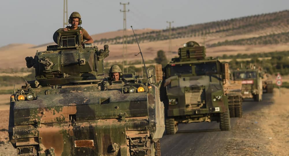 آليات عسكرية تركية محملة بالسلاح تدخل خان شيخون في إدلب