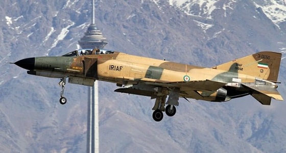 تحطم مقاتلة إيرانية من طراز F4..صور