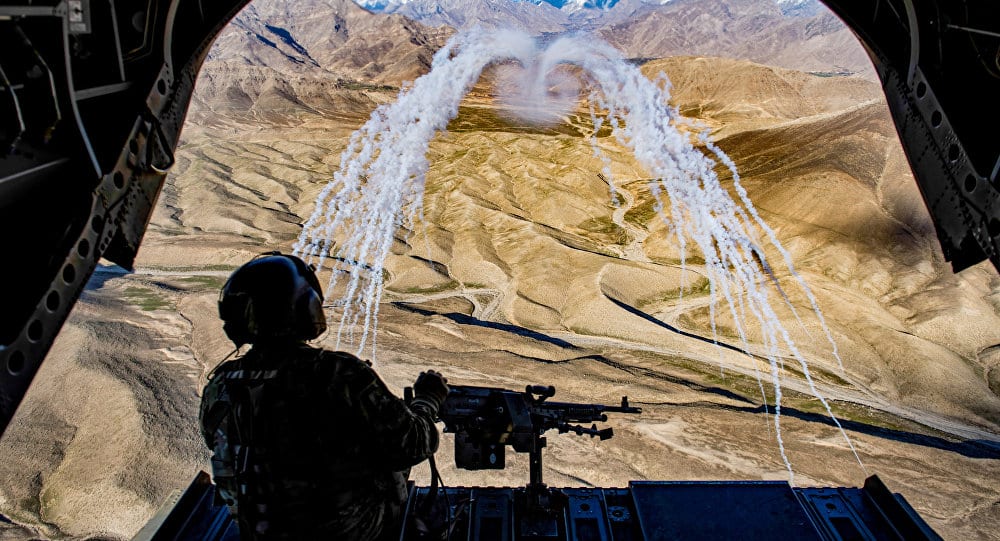 الجيش الأمريكي يختبر “زلاجات صاروخية” تفوق سرعة الصوت… فيديو