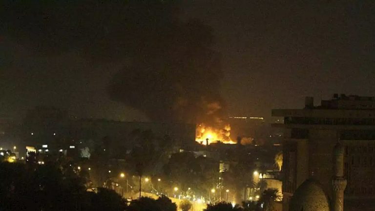 قصف محيط السفارة الأمريكية في بغداد بصاروخين