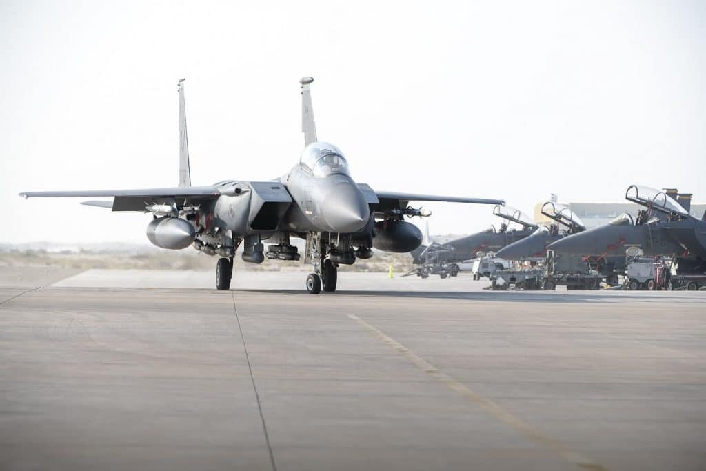 القوات الجوية الأمريكية تنشر مقاتلات F-15 في الإمارات