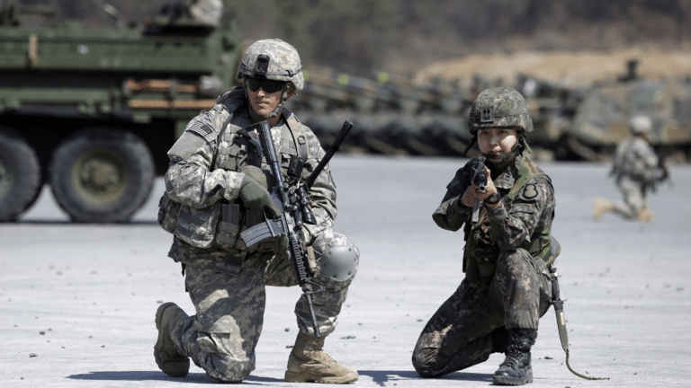 أمريكا تفاوض لرفع تكاليف نشر قواتها لحماية الدول الصديقة