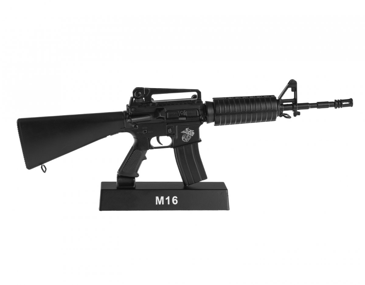 البندقية الأمريكية M16..التاريخ والوصف والخصائص