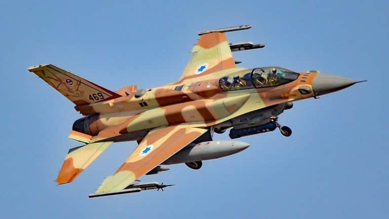 استراتيجية هجومية جديدة لإسرائيل ضد مواقع إيرانية في سوريا