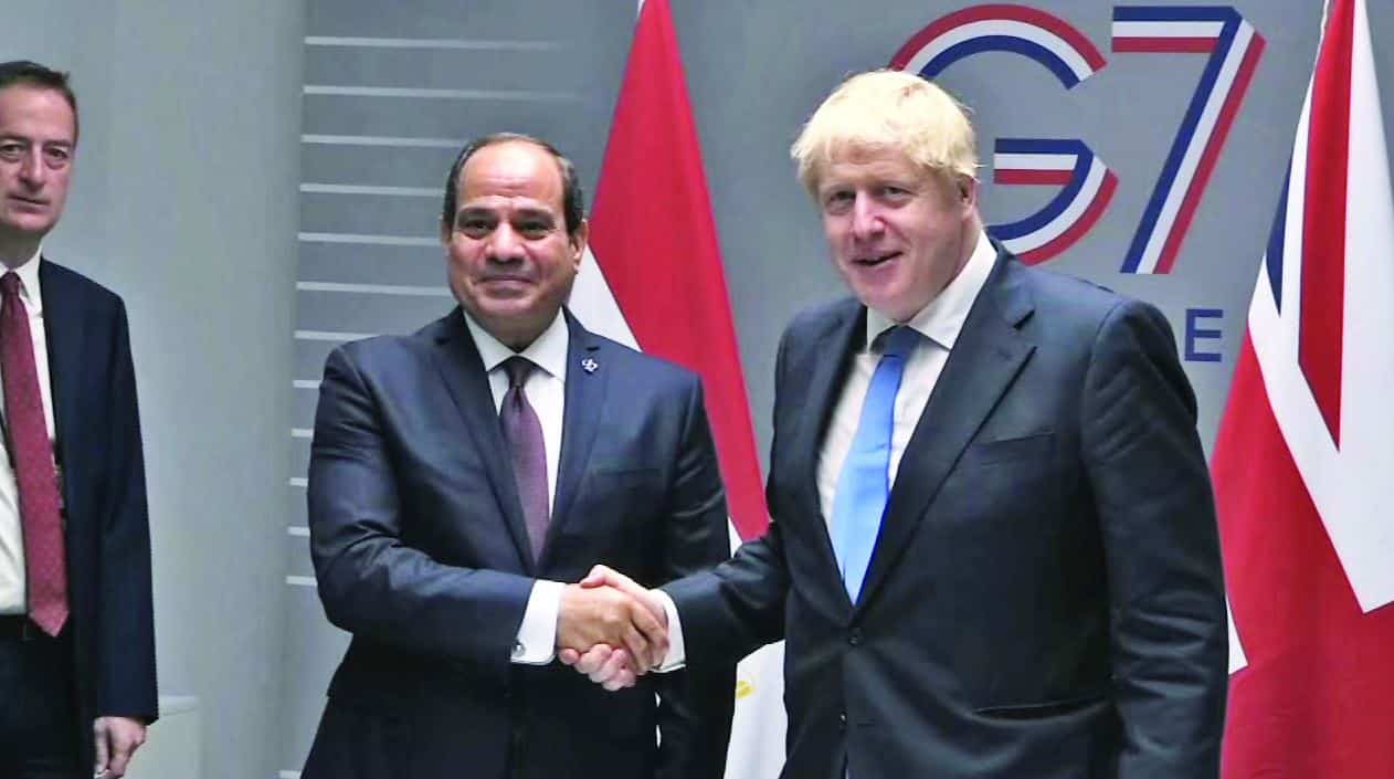 توافق مصري بريطاني على العمل لوقف التدخلات الخارجية في ليبيا