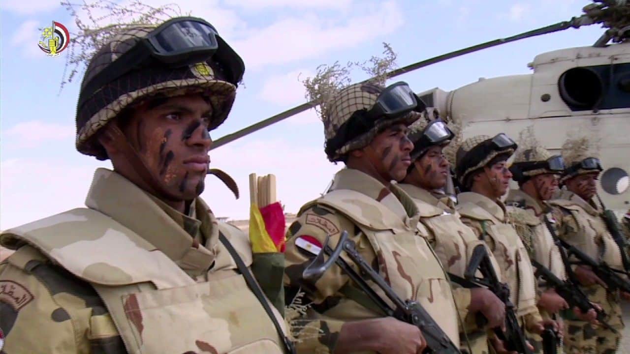 الجيش المصري يستعرض قوته بأحدث الأسلحة..فيديو