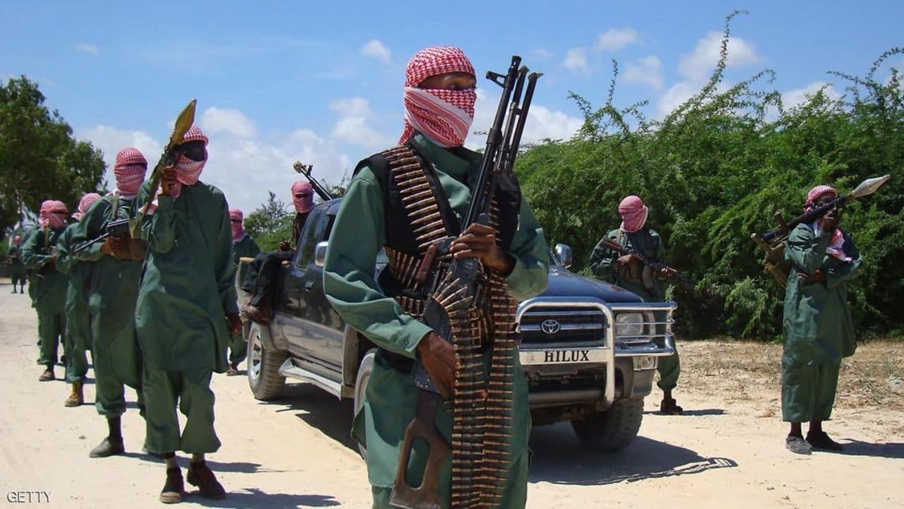 حركة «الشباب» تهاجم قاعدة «كامب سيمبا» ألاميركية في كينيا و توقع اصابات