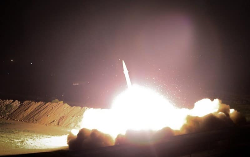 لحظة انطلاق الصواريخ الإيرانية ولحظة وصولها لقواعد أمريكا..فيديوهات جديدة