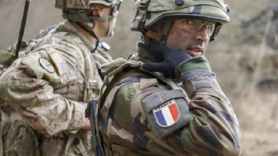 القوات الفرنسية تغادر العراق والتحالف يخلي قاعدة جوية
