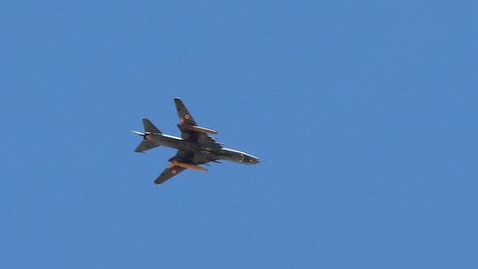 سوريا تنفي اسقاط أي طائرة وتغلق مجالها الجوي..فيديو
