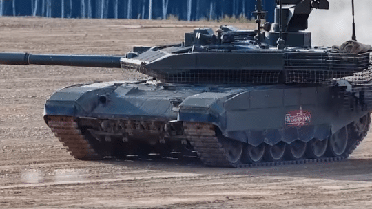 دبابات T-90M المطورة تظهر في عيد النصر بموسكو