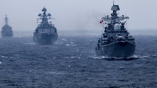 البحرية الروسية تتدرب على حماية شواطئها بأسلحة متطورة