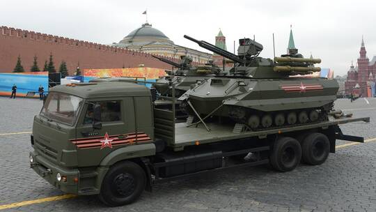 روسيا تصمم روبوت “سوراتنيك” المقاتل بقدرات عالية