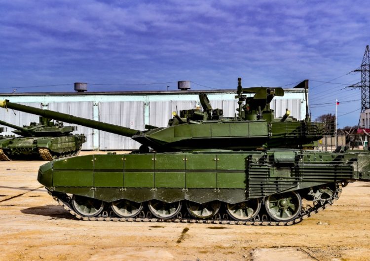 الجيش الروسي يستلم الدفعة الأولى من دبابات T-90M Proryv الجديدة..فيديو