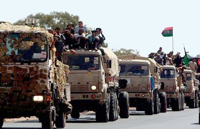 الجيش الليبي يرسل تعزيزات برية الى سرت