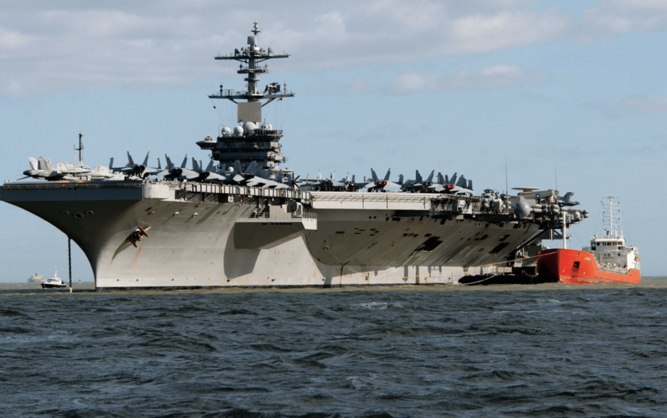 البحرية الأمريكية تقيل قائد حاملة الطائرات تيودور روزفلت بسبب كورونا