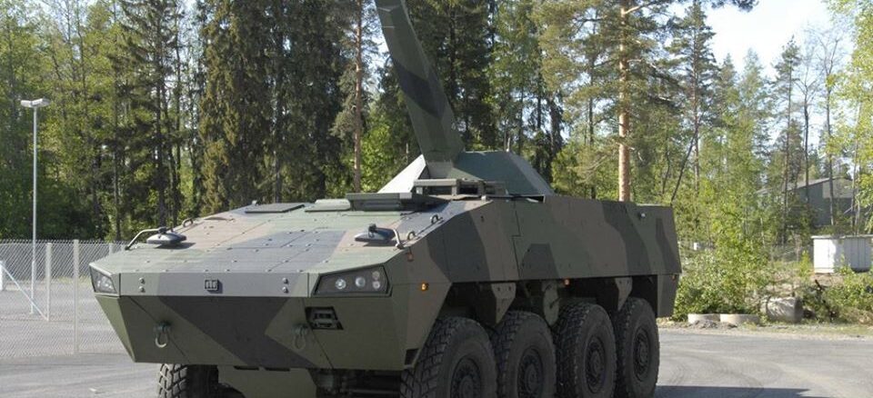 Patria Nemo مدفع هاون فنلندي بقدرات برية وبحرية عالية