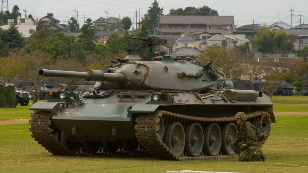 الجيش الياباني يتسلح بالدبابة الرئيسية MBTs..تعرف على قدراتها