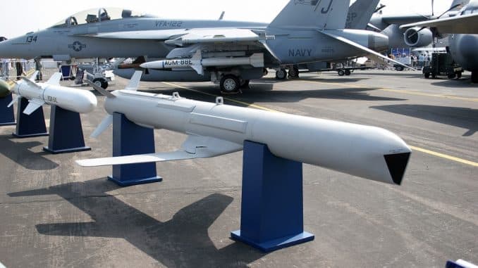 شركة بوينغ ستزود السعودية بأكثر من ألف صاروخ” SLAM ERوHarpoon”