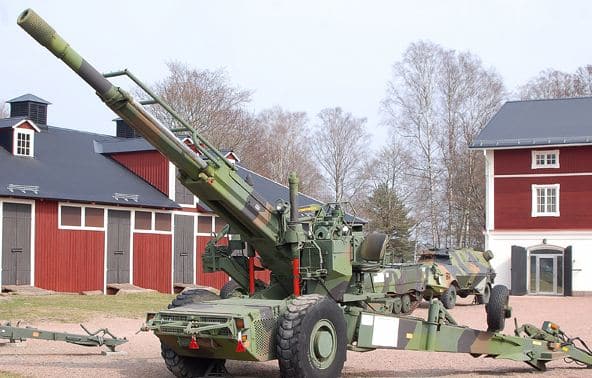 FH-77 مدفع سويدي مازال في الخدمة رغم قدمه
