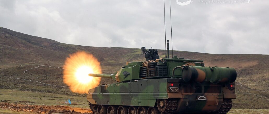 الصين تنشر أحدث الدبابات خفيفة الوزن على حدود جبال الهيمالايا مع الهند