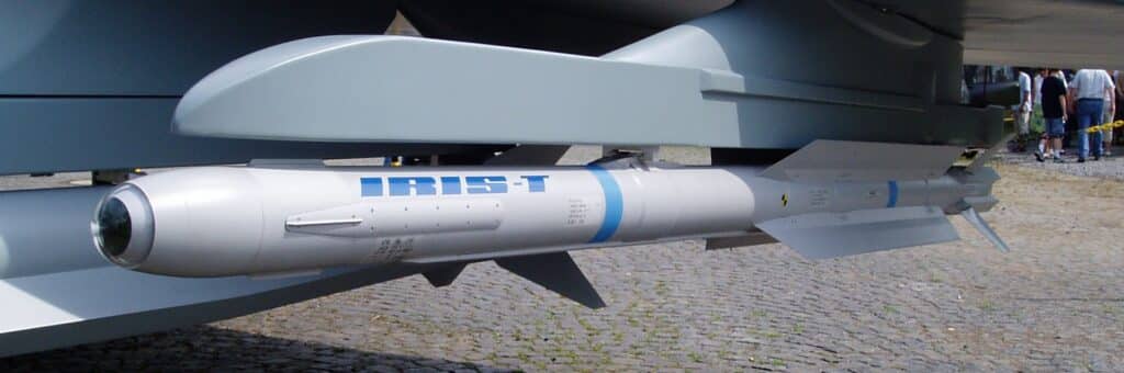 IRIS-T منظومة دفاع جوي ألمانية تضم صواريخ قصيرة ومتوسطة المدى