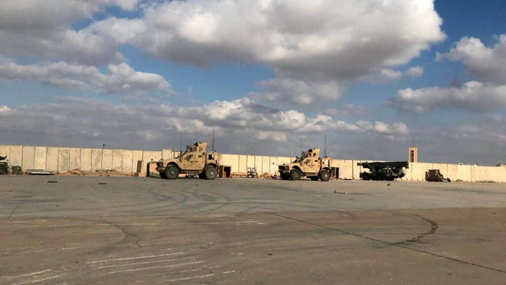 قصف صاروخي يستهدف معسكر "التاجي" شمالي بغداد ومقاتلات أمريكا تمشط المنطقة