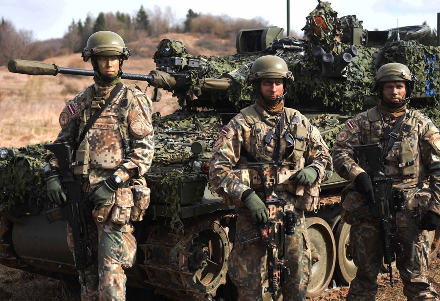 لاتفيا ترحب بتواجد القوات الاميركية على اراضيها و مستعدة للدفع لهم