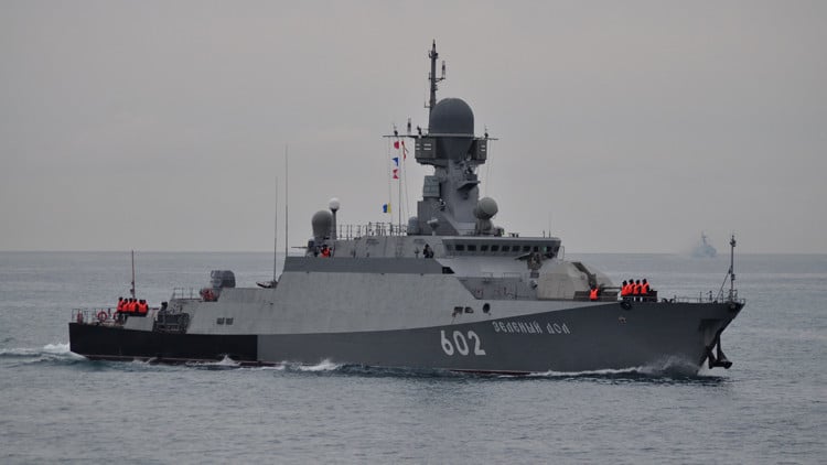 سفن روسية تتسلح بمنظومات حديثة