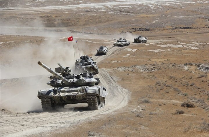 تركيا تشعل الخلاف بين إرمينيا وأذربيجان بمناورات عسكرية.