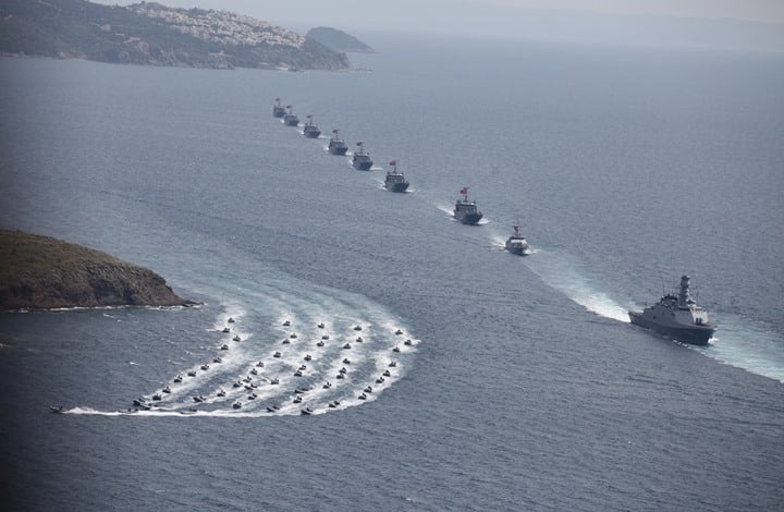 تركيا تحشد أسطولا حربيا مدجج بالسلاح بعد اتفاق اليونان ومصر