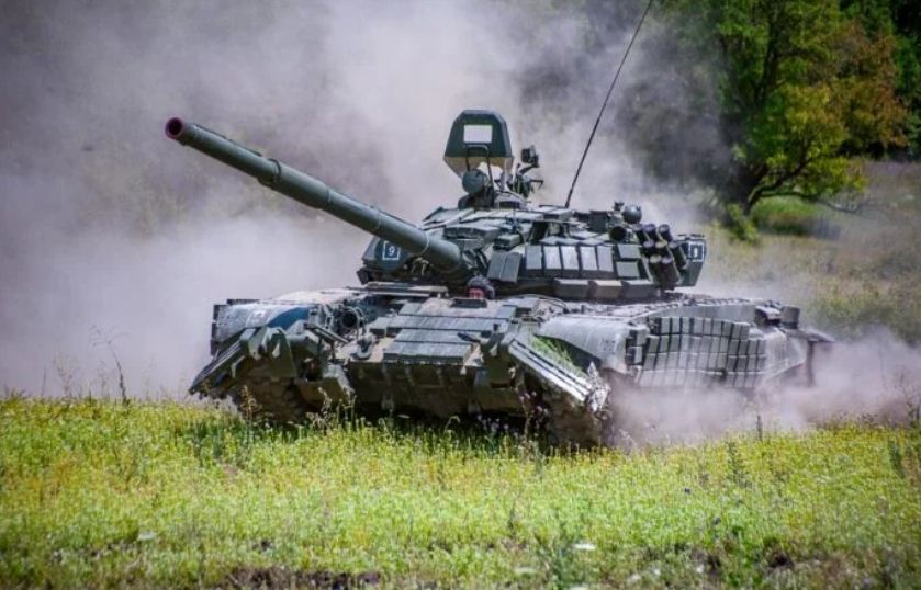 روسيا تنشر دبابات على حدود روسيا البيضاء وسط تصعيد غير مسبوق للتوترات