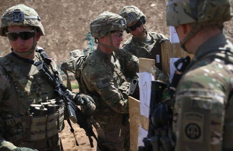 القوات الأمريكية تنسحب من قاعدة التاجي العراقية