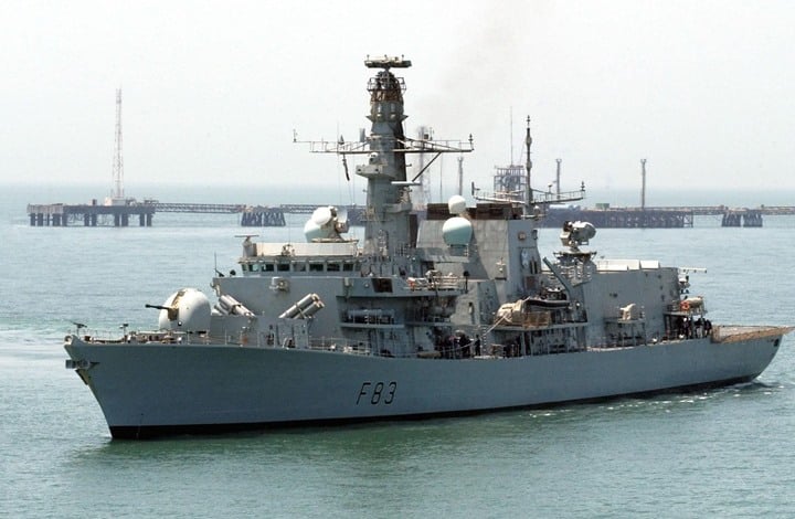 بريطانيا توسع قاعدتها البحرية في سلطنة عمان