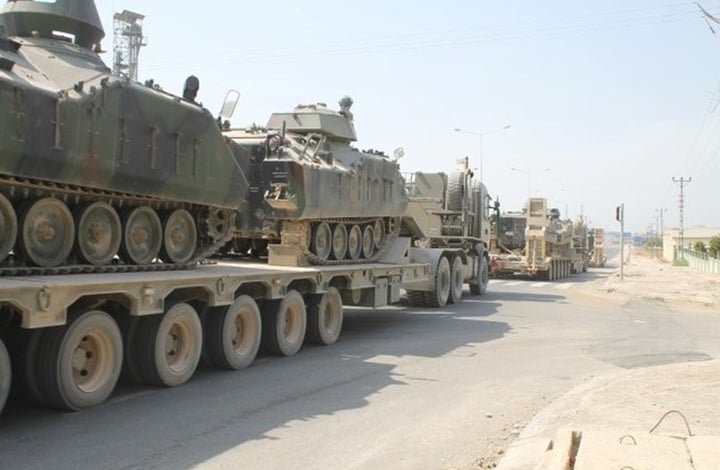 تركيا توضح حقيقة "قافلة الدبابات" المتجهة إلى حدود اليونان