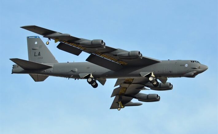 رصد القاذفات الاستراتيجية B-52H الأمريكية فوق شمال إفريقيا