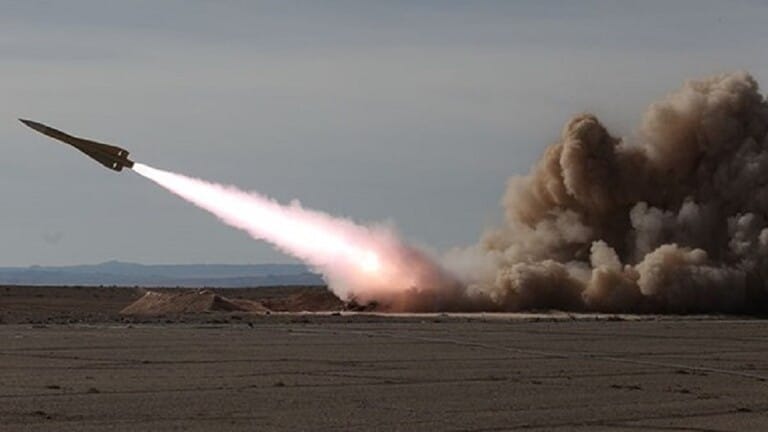 ايران تنجح بأختبار صاروخ “شلامجة” المطور