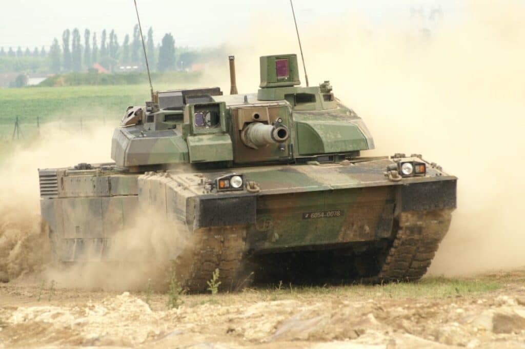 الأردن ينشر لأول مرة دبابات Leclerc القتالية الرئيسية خلال التدريبات العسكرية