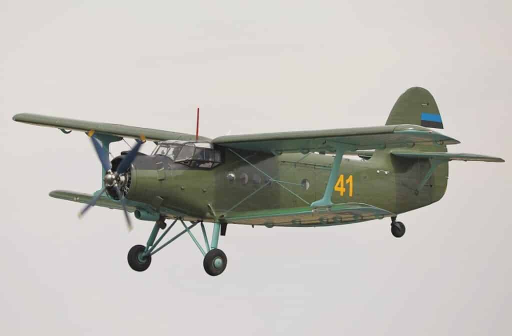 الجيش الأذربيجاني يحول الطائرات السوفيتية ذات السطحين إلى طائرات بدون طيار