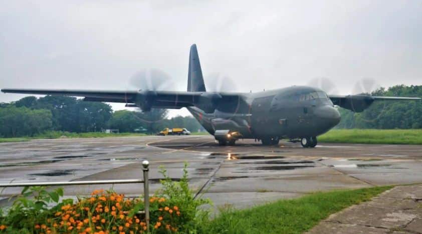 طائرة نقل عسكرية من طراز C-130 تقوم بهبوط اضطراري في روسيا