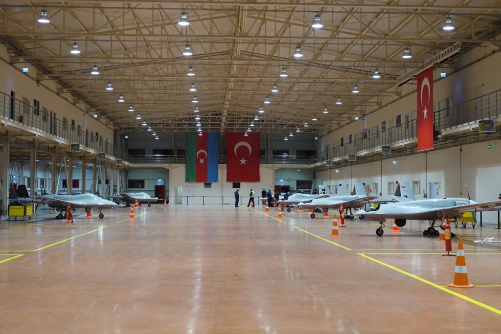 تركيا تكشف عن نسخة متطورة من طائرات Bayraktar مرتبطة بالأقمار الصناعية